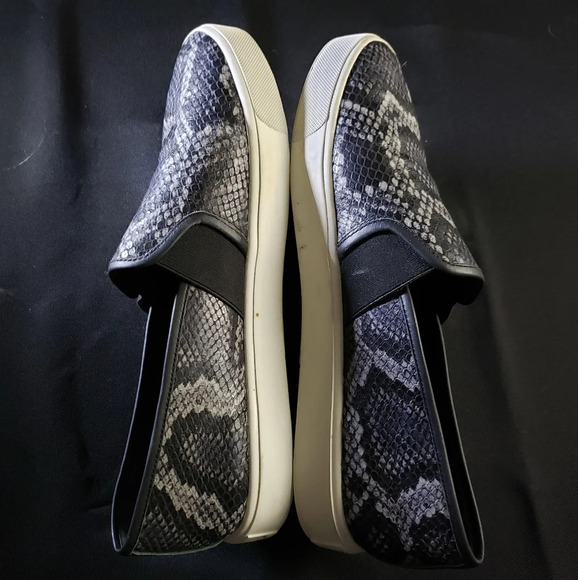 Vince Slip‎ On Snake Embossed Granite Leather Sneakers Flats Shoes - Picture 8 of 8